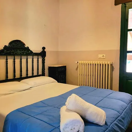 Masia Grupos Con Piscina Privada28 Pax * Cabanelles