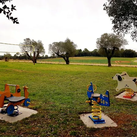 אכסניה Masia Grupos Con Piscina Privada28 Pax *